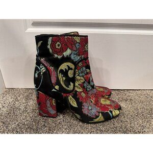 Marc Fisher Jana Bootie Floral Size 9 EUC